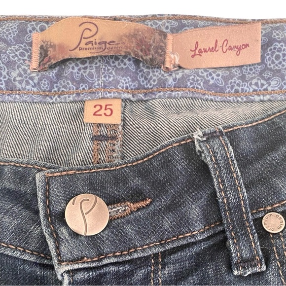 Paige Laurel Canyon Jeans 25 Low Rise Flare Dark Wash Lightweight Denim - Picture 3 of 9